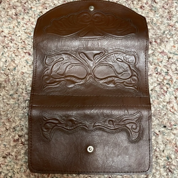 Vintage handmade leather wallet - Picture 7 of 9